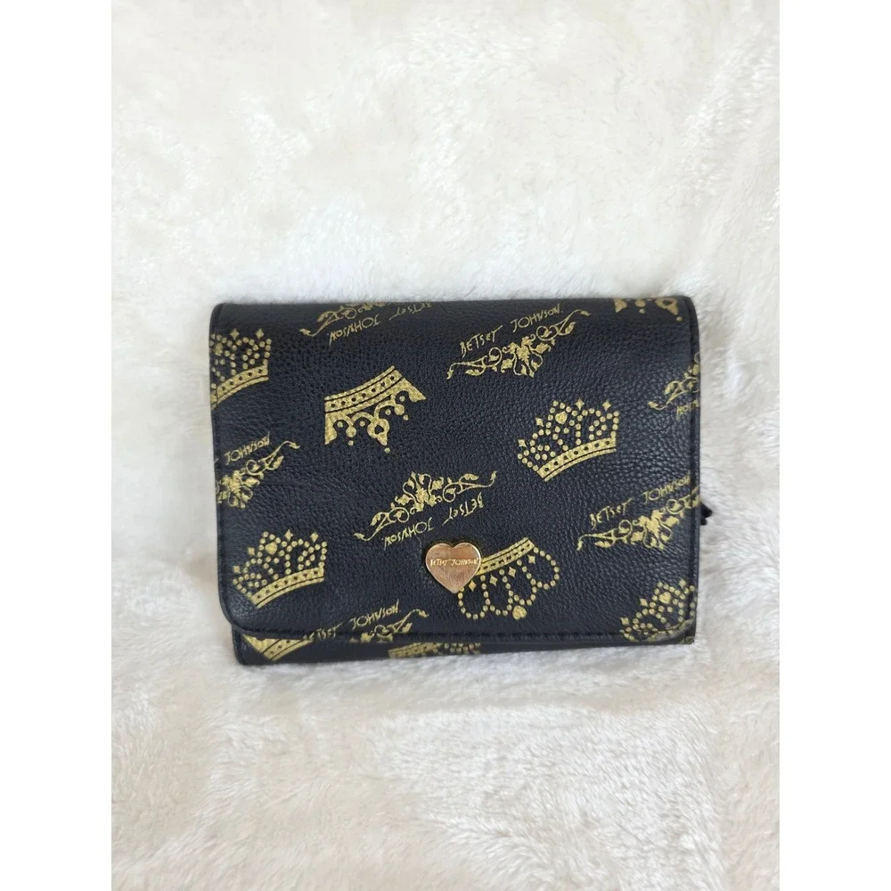 Betsy Johnson Black Gold Crown‎ Print Trifold Wallet Heart Charm